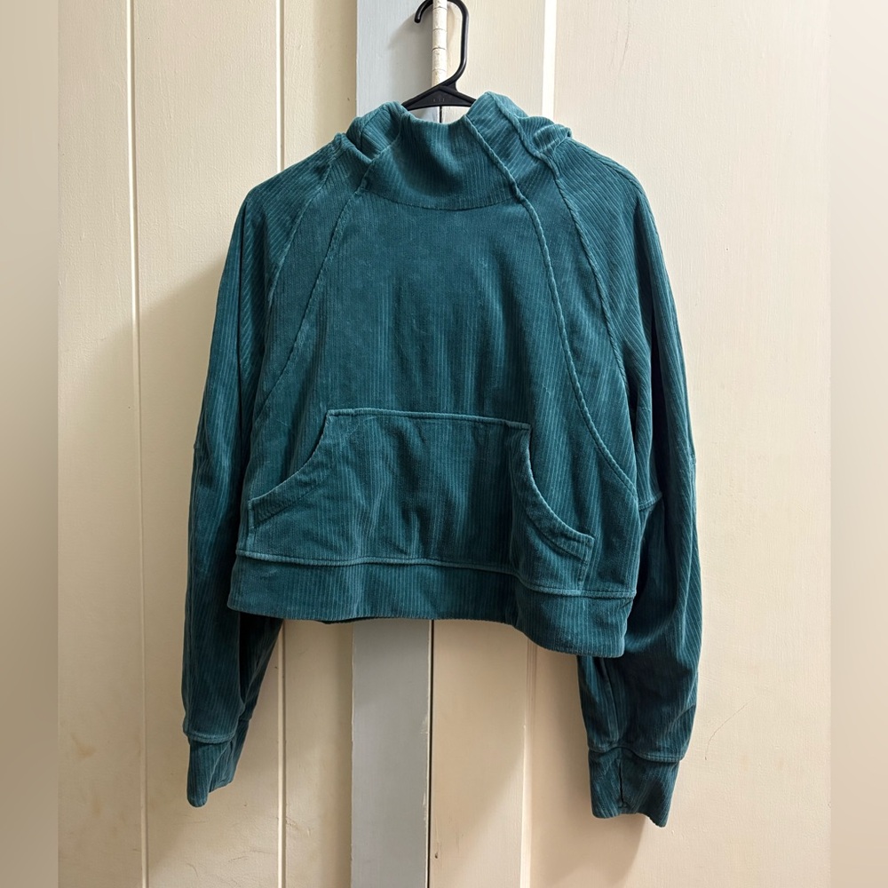 EUC Lululemon Scuba Pullover